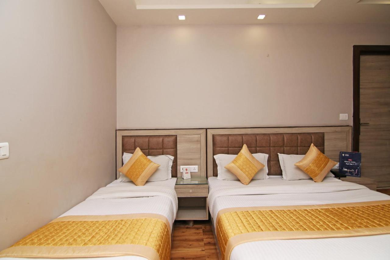 Oyo 23603 Hotel Merry Gold New Delhi Luaran gambar