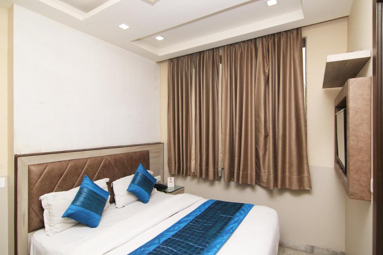 Oyo 23603 Hotel Merry Gold New Delhi Luaran gambar