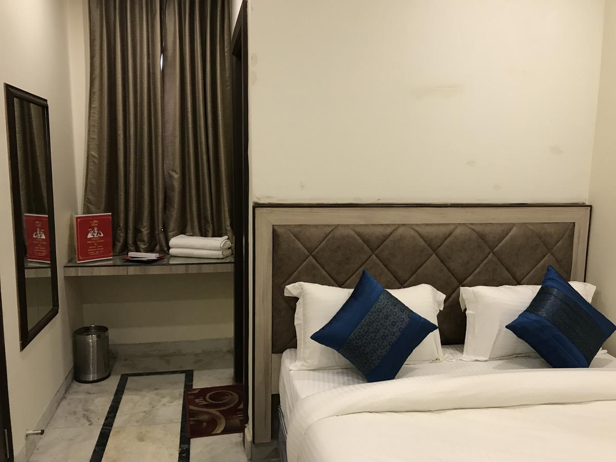 Oyo 23603 Hotel Merry Gold New Delhi Luaran gambar