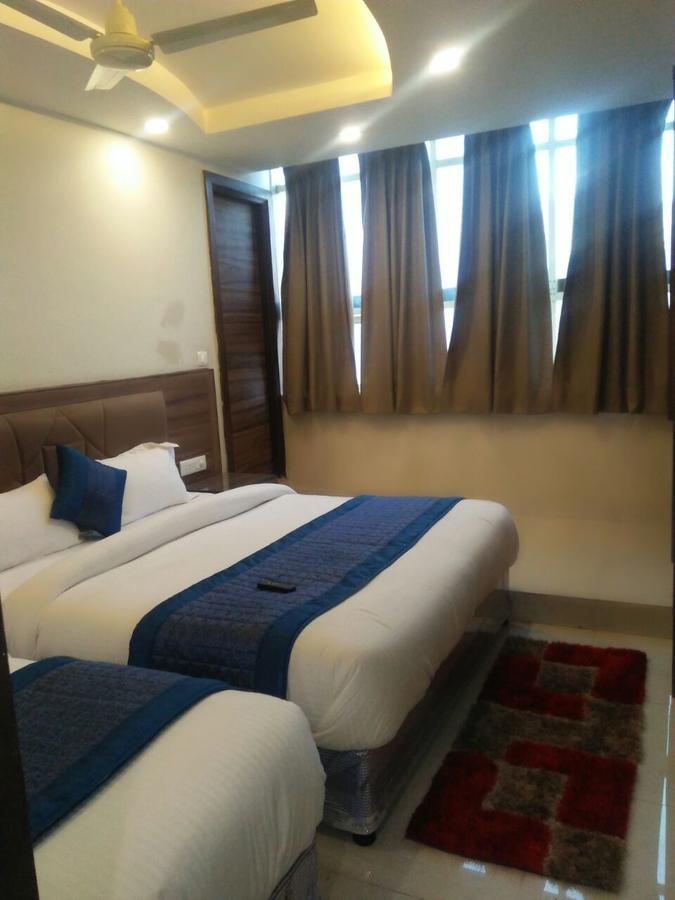 Oyo 23603 Hotel Merry Gold New Delhi Luaran gambar